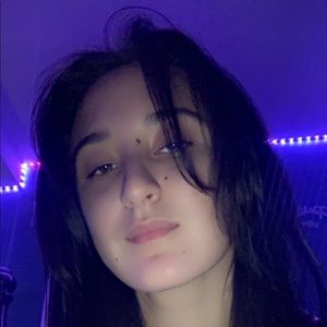 Meet your Posher, Ariana